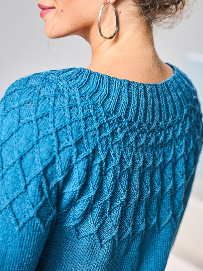 RUNDPASSENPULLI EMMA, gestrickt