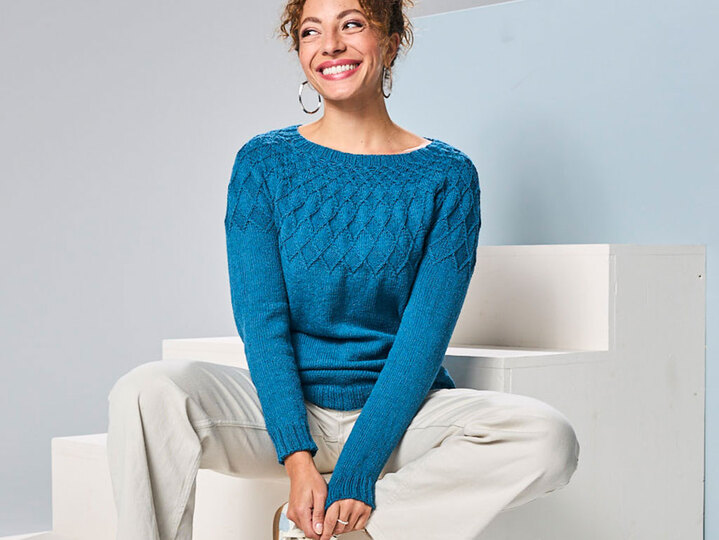 RUNDPASSENPULLI EMMA, gestrickt