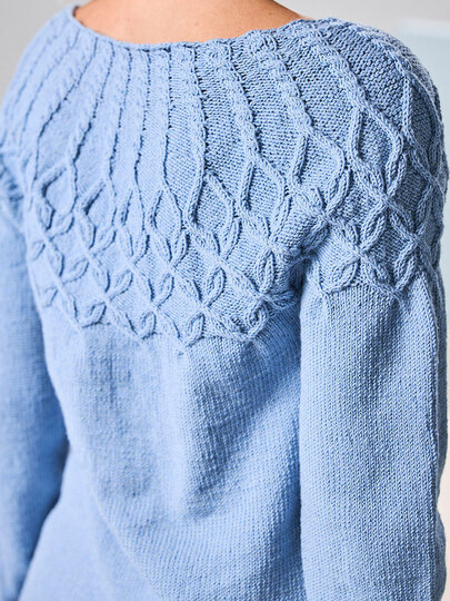 RUNDPASSENPULLI ELIANE, gestrickt