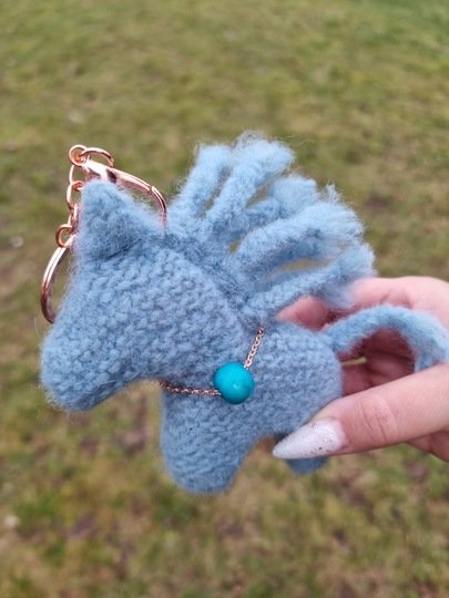 „Glückspferdchen" Strick- & Filzanleitung für einen süßen Schlüsselanhänger