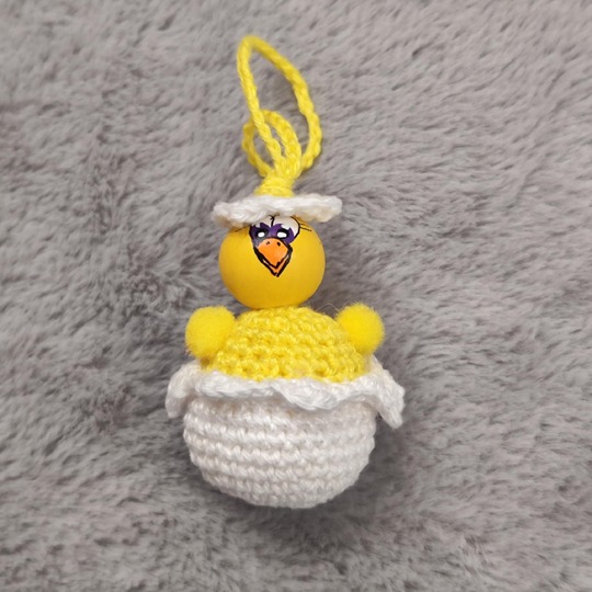 Crochet pattern: Chick in an eggshell