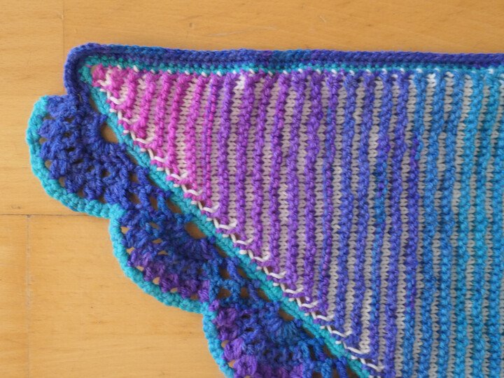 Dreieckstuch Hai Illusionsstricken