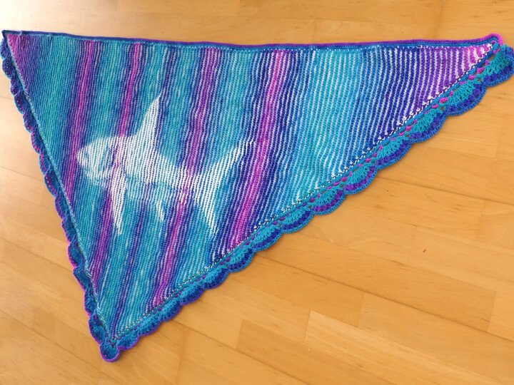 Dreieckstuch Hai Illusionsstricken