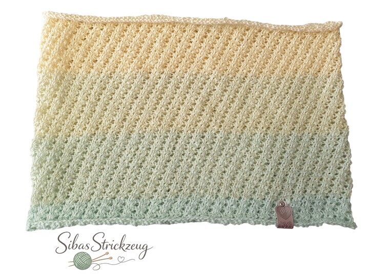 Sommer-Farbverlauf-Cowl – luftiger Rundschal mit Lochmuster