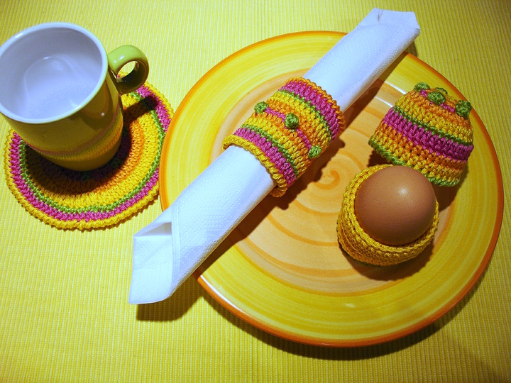 Crochet pattern 4 in 1: Egg warmers, napkin rings, coasters, egg cups PDF