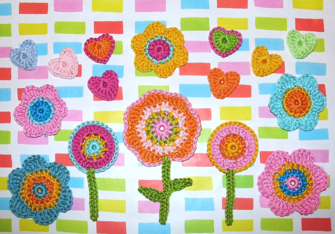 Häkelanleitung "Blumenwiese": Häkelblumen, Blümchen, Herzen, Blumen - Bild 6