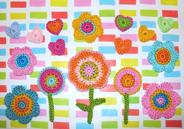 Häkelanleitung "Blumenwiese": Häkelblumen, Blümchen, Herzen, Blumen