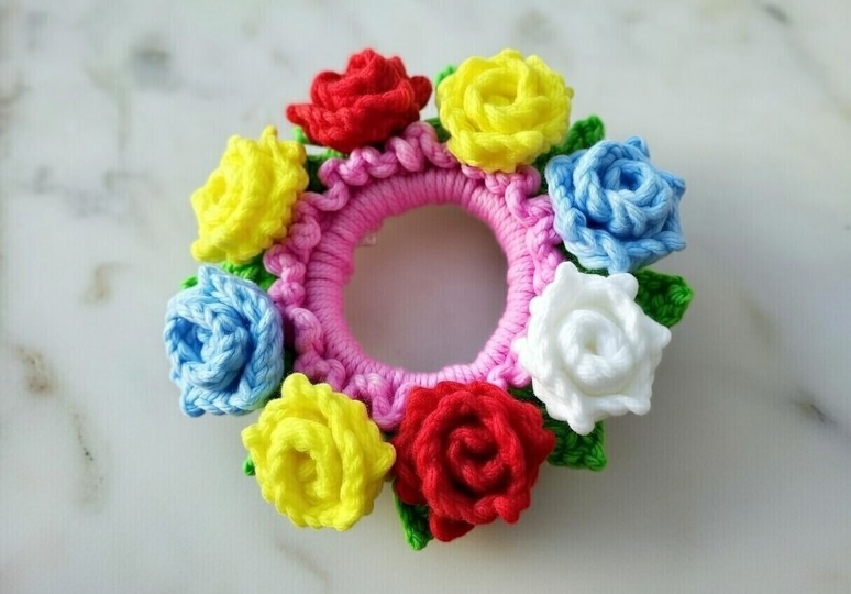 Crochet Flowers Scrunchie Pattern PDF + Video Tutorial | NonatyCrochet