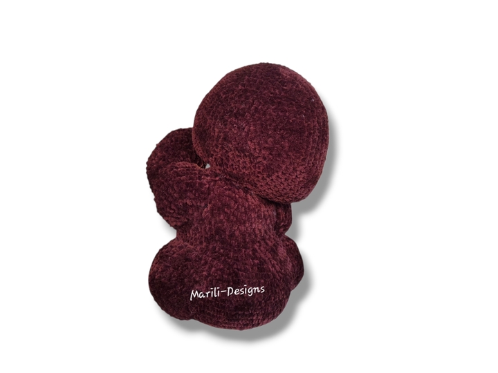 Crochet pattern for Fely the sloth