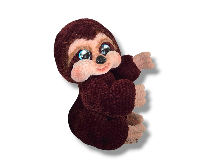 Crochet pattern for Fely the sloth
