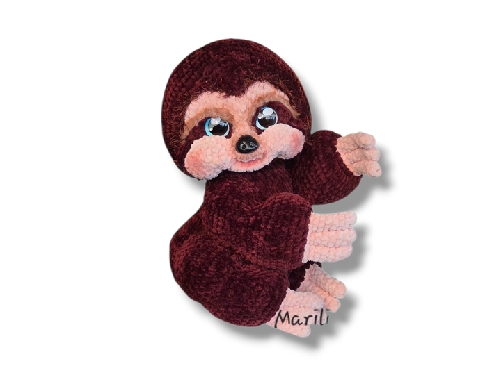 Crochet pattern for Fely the sloth