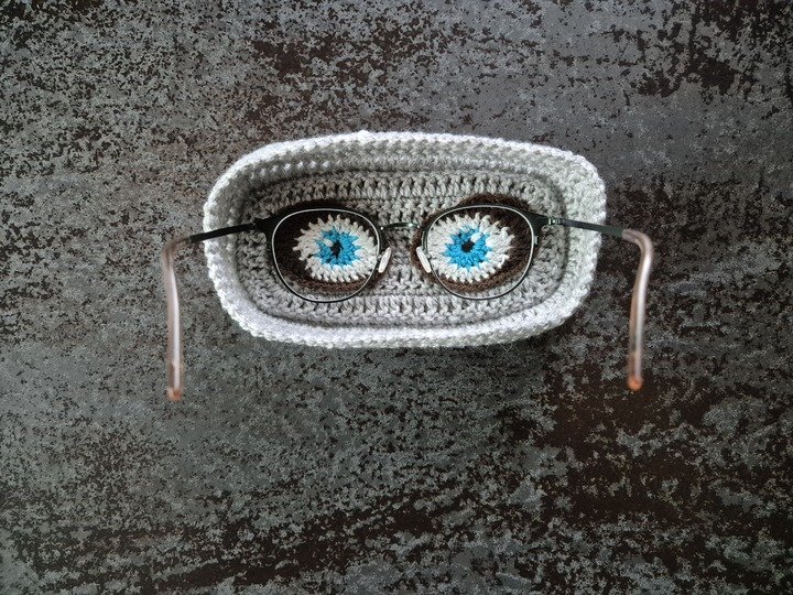Witzige Brillen-Ablageschale mit Augen