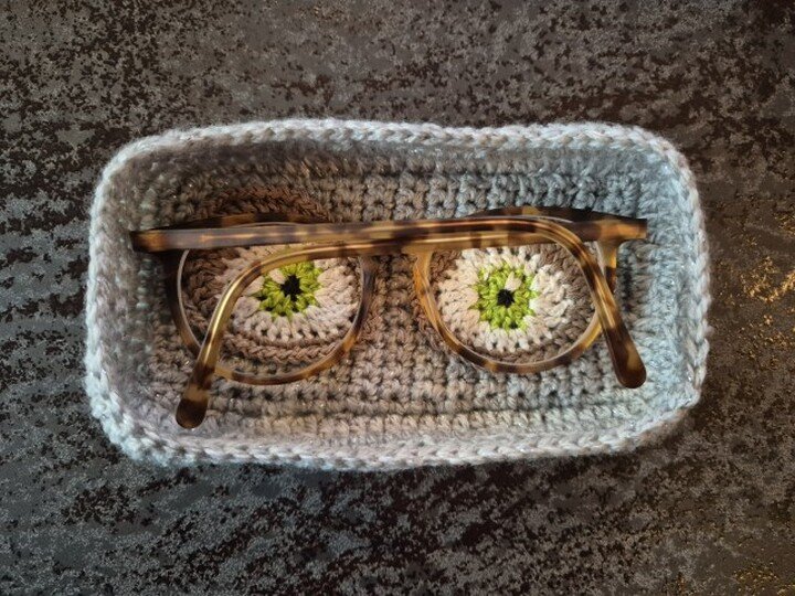 Witzige Brillen-Ablageschale mit Augen