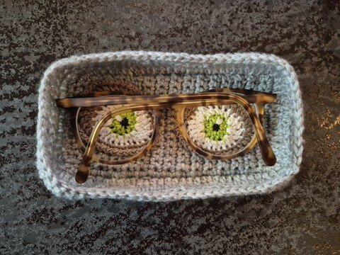 Witzige Brillen-Ablageschale mit Augen