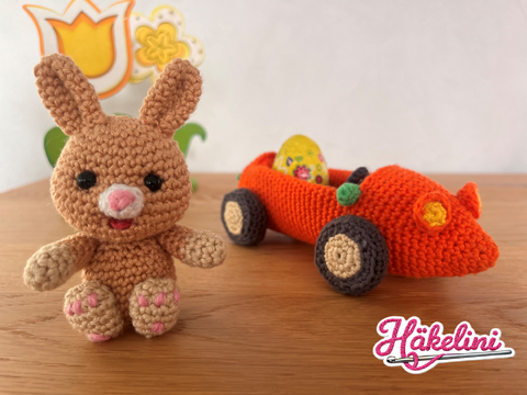 Hase im Karottenflitzer