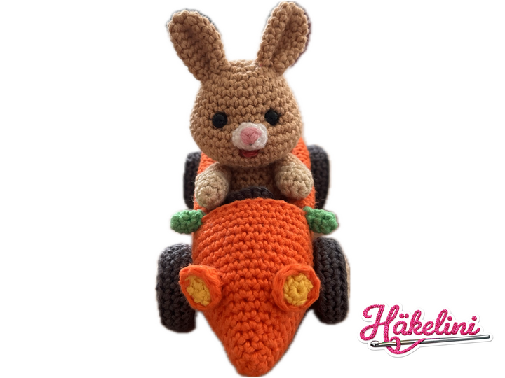 Hase im Karottenflitzer