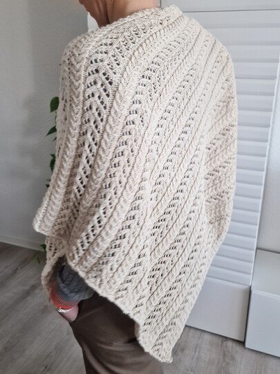 Strickanleitung für den Poncho "Darling"