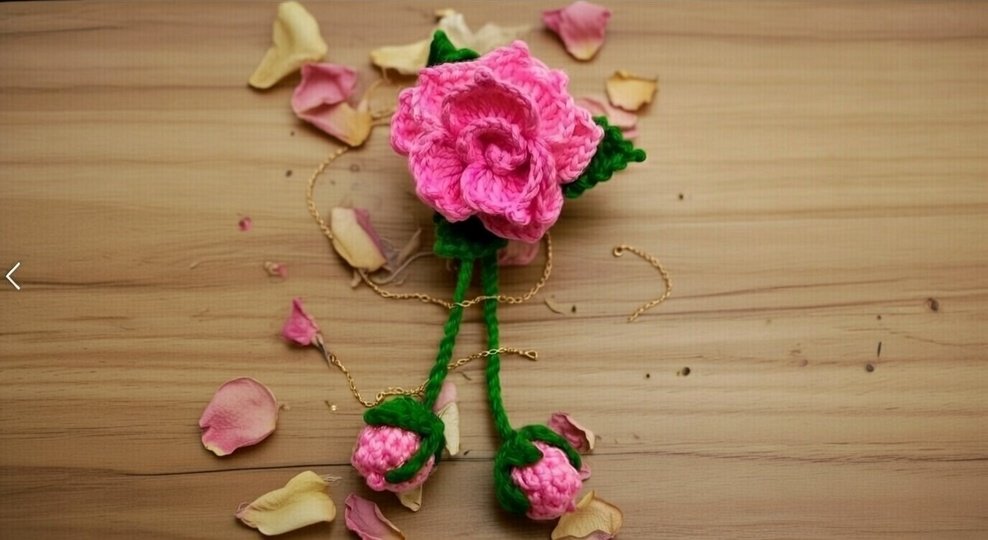 Häkelanleitung 3D Blume Taschenanhänger & Schlüsselanhänger – PDF + Video