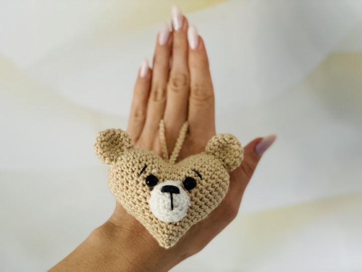 Teddy Bear Heart Crochet Pattern