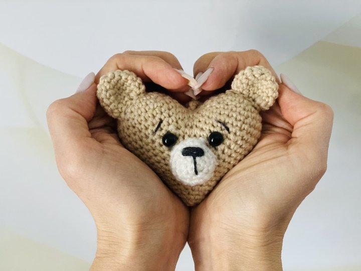 Teddy Bear Heart Crochet Pattern
