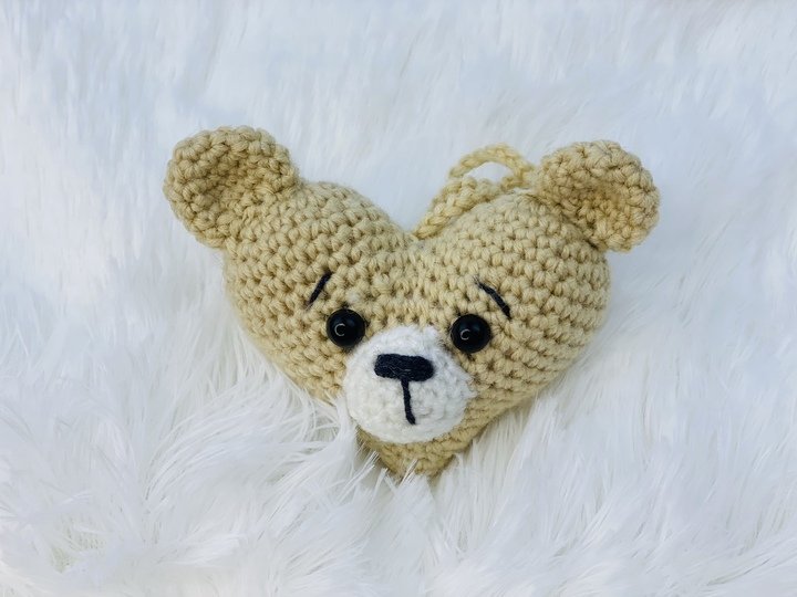 Teddy Bear Heart Crochet Pattern