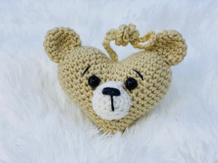 Teddybär-Herz (Häkelanleitung)