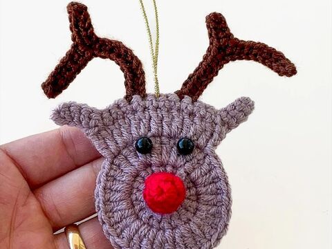 Decorative Reindeer Design – Minimal Hanging Motif