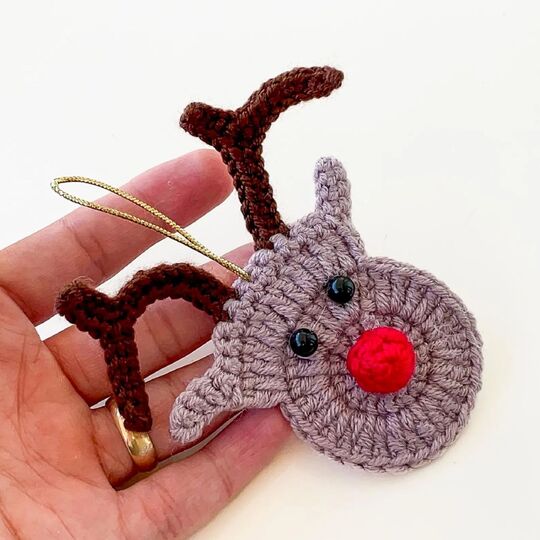 Decorative Reindeer Design – Minimal Hanging Motif