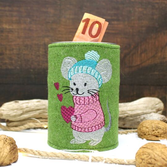 Stickdatei doodle Wintermaus mit Vollstickdatei mit Herzen