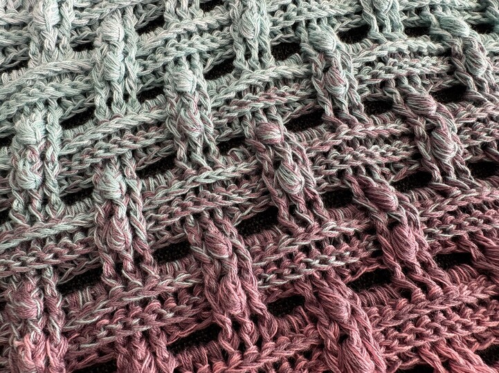 Crochet Pattern Flat Triangular Scarf "Diopatra"