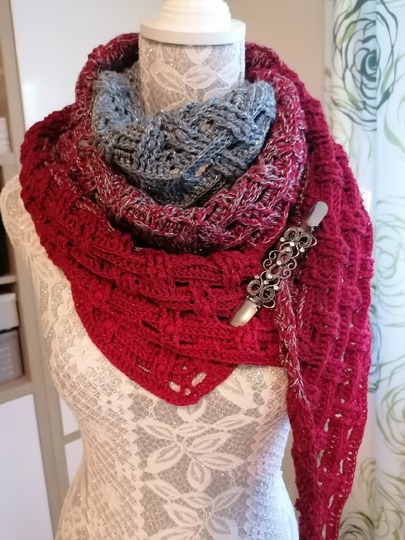 Crochet Pattern Flat Triangular Scarf "Diopatra"