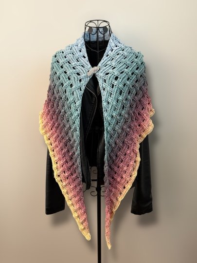 Crochet Pattern Flat Triangular Scarf "Diopatra"