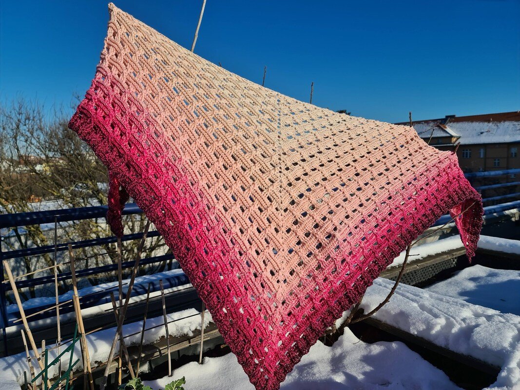 Crochet Pattern Triangular Scarf "Diomede" - Image 23