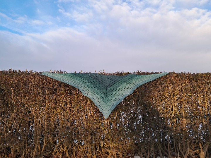 Crochet Pattern Triangular Scarf "Diomede"