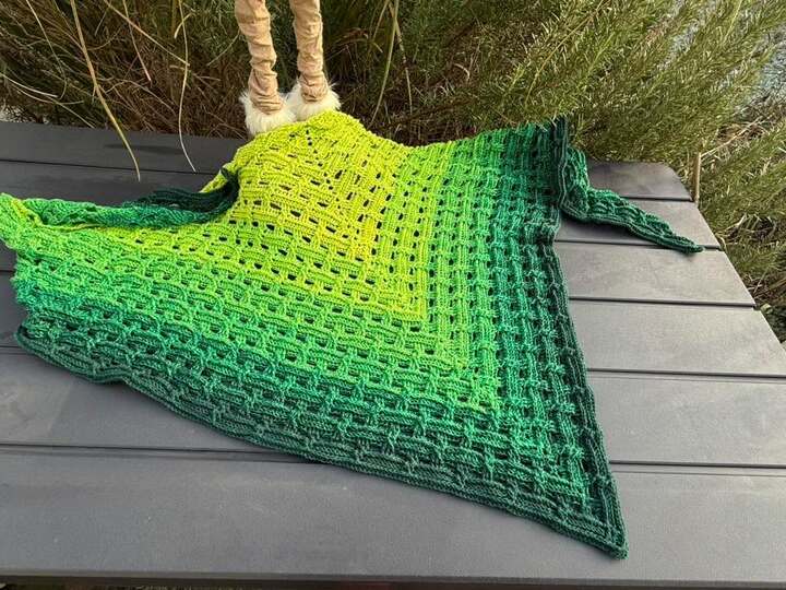 Crochet Pattern Triangular Scarf "Diomede"