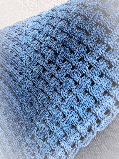 Crochet Pattern Triangular Scarf "Diomede"