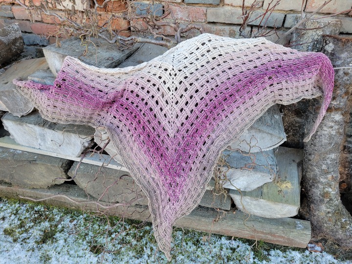 Crochet Pattern Triangular Scarf "Diomede"