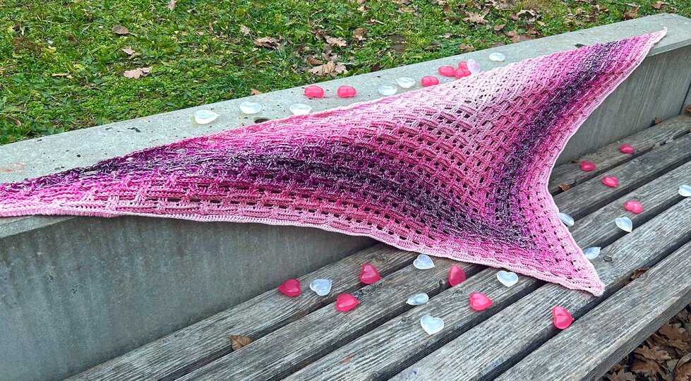 Crochet Pattern Triangular Scarf "Diomede"