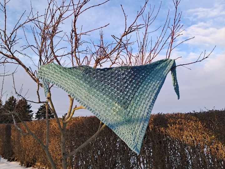 Crochet Pattern Triangular Scarf "Diomede"