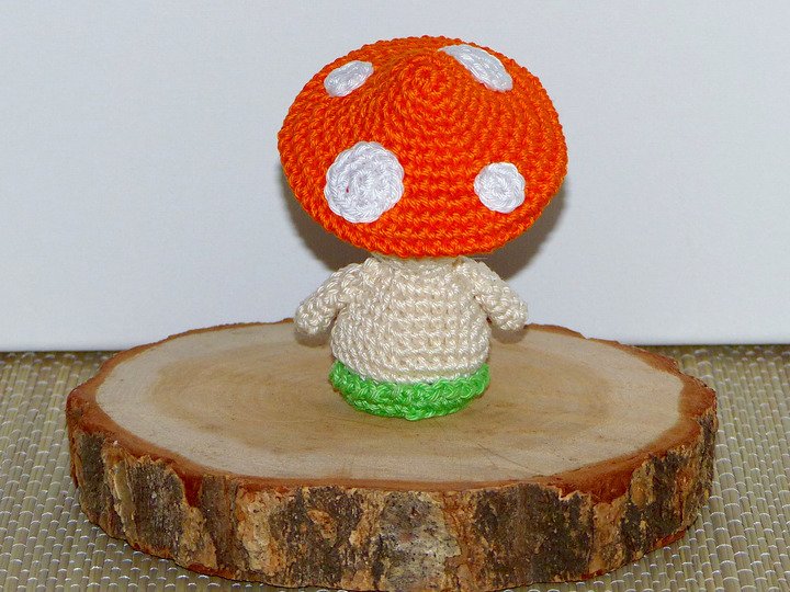 Häkelanleitung kleine Frühlingspilze