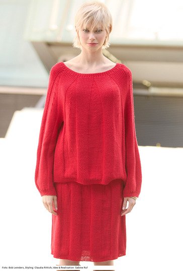 Pulli und Rock mit Rippenstreifen