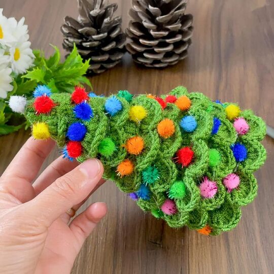 Pom Pom Christmas Tree Crochet Pattern (PDF)