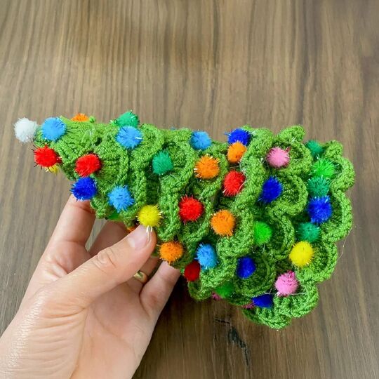 Pom Pom Christmas Tree Crochet Pattern (PDF)