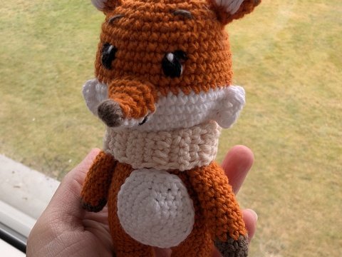 Häkelanleitung Fuchs: Niedlicher Winter-Fuchs mit Loopschal