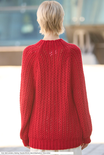 Raglanpulli im Lochmuster