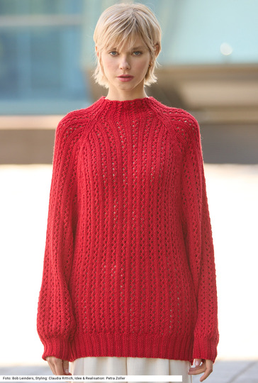 Raglanpulli im Lochmuster