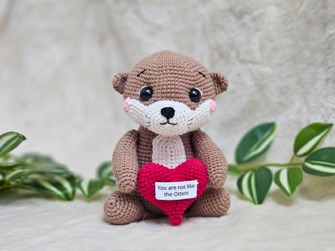 Häkelanleitung Kleiner Otter mit Herz