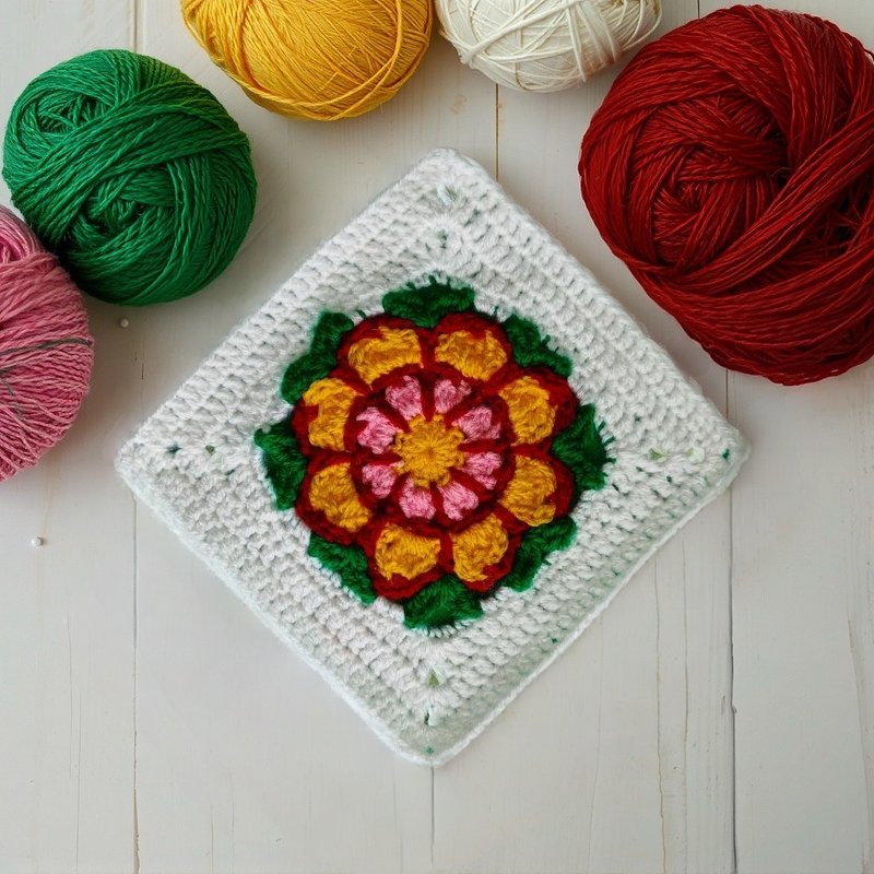 Floral Granny Square Crochet Pattern – Flower Layered Boho Apartment Decor - Image 9