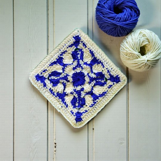 Mosaic Granny Square Pattern – Azulejos Aveiro Portuguese Tile Crochet