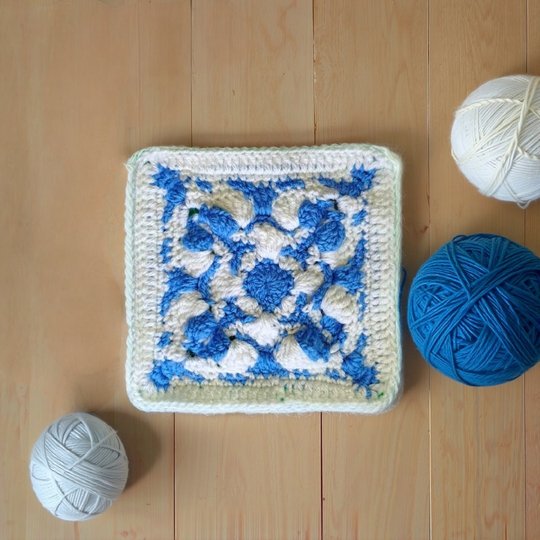 Mosaic Granny Square Pattern – Azulejos Aveiro Portuguese Tile Crochet
